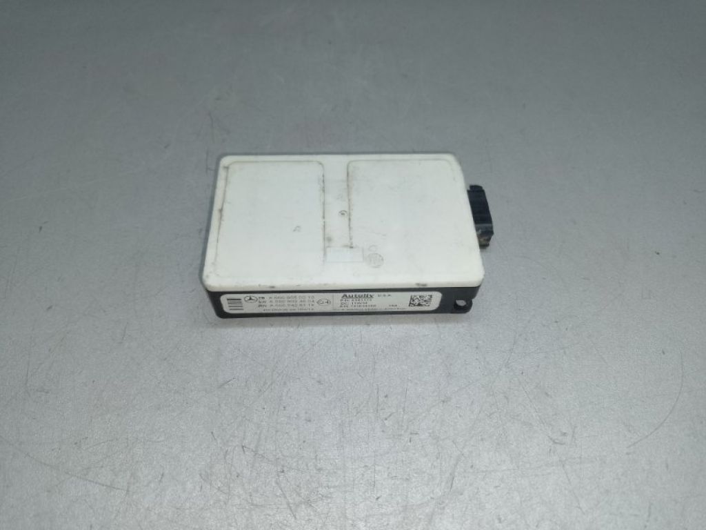 A 000 905 02 10 | Датчик слепых зон MERCEDES GL-CLASS X164 06-12