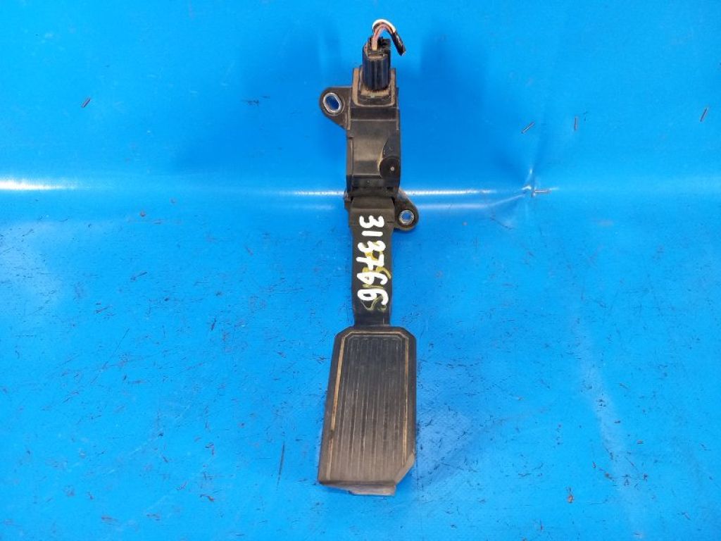781100C011 | Педаль газу TOYOTA TUNDRA 07-13