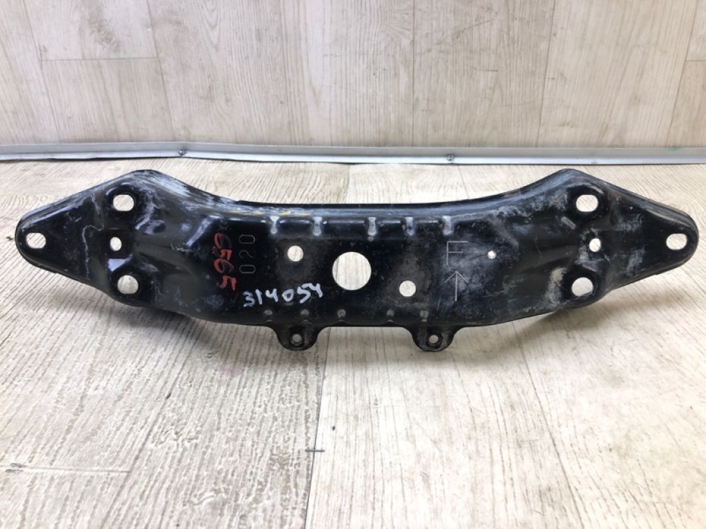 41011AG02A | Балка під КПП SUBARU LEGACY 09-15 BM