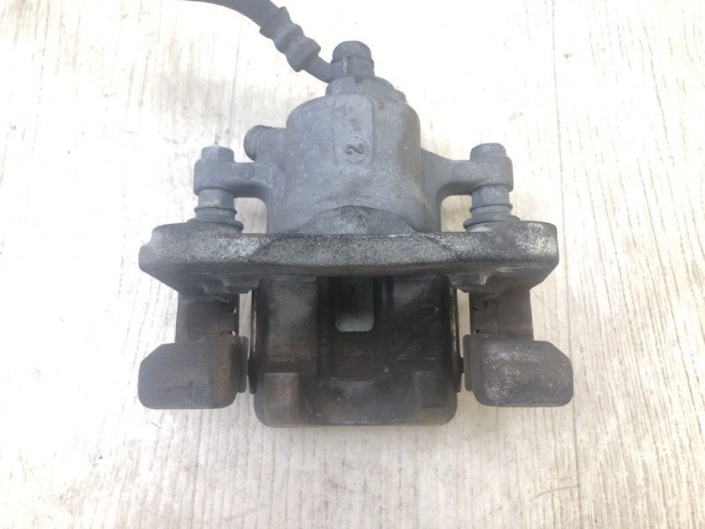 4783006200 | Суппорт тормозной задн. прав. TOYOTA CAMRY 70 17- - Фото 4