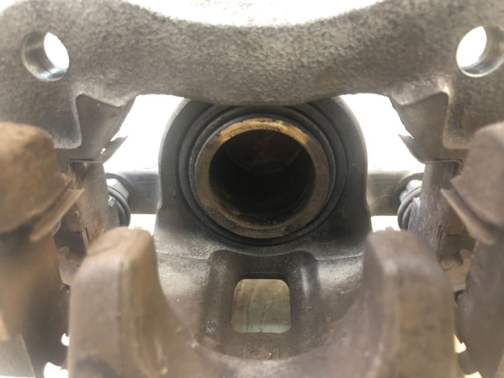 4783006200 | Суппорт тормозной задн. прав. TOYOTA CAMRY 70 17- - Фото 6