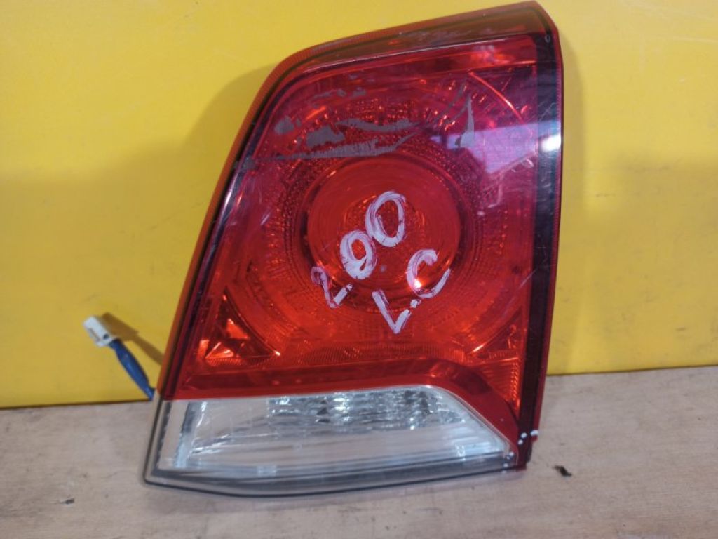 81581-60280 | Ліхтар внутрішній прав. TOYOTA LAND CRUISER 200 08-21