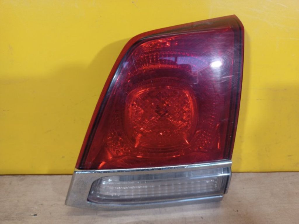 8158160180 | Фонарь внутренний прав. TOYOTA LAND CRUISER 200 08-21