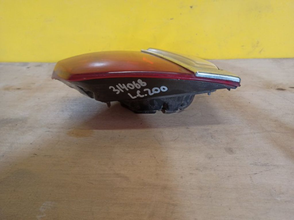 8158160180 | Фонарь внутренний прав. TOYOTA LAND CRUISER 200 08-21 - Фото 3