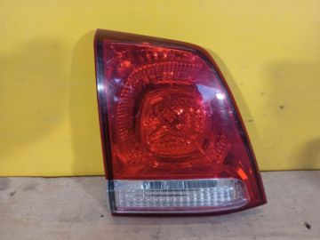 Ліхтар внутрішній лів. TOYOTA LAND CRUISER 200 08-21
