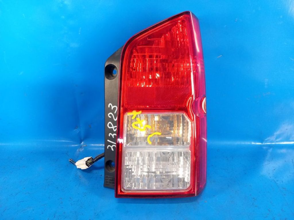 26550-EA525 | Фонарь наружный прав. NISSAN PATHFINDER R51 04-14