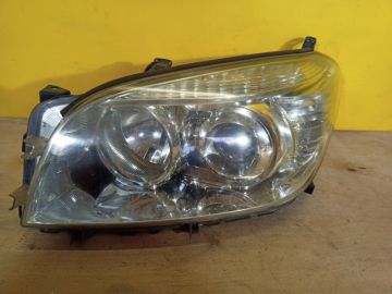 Фара лев. TOYOTA RAV4 05-12