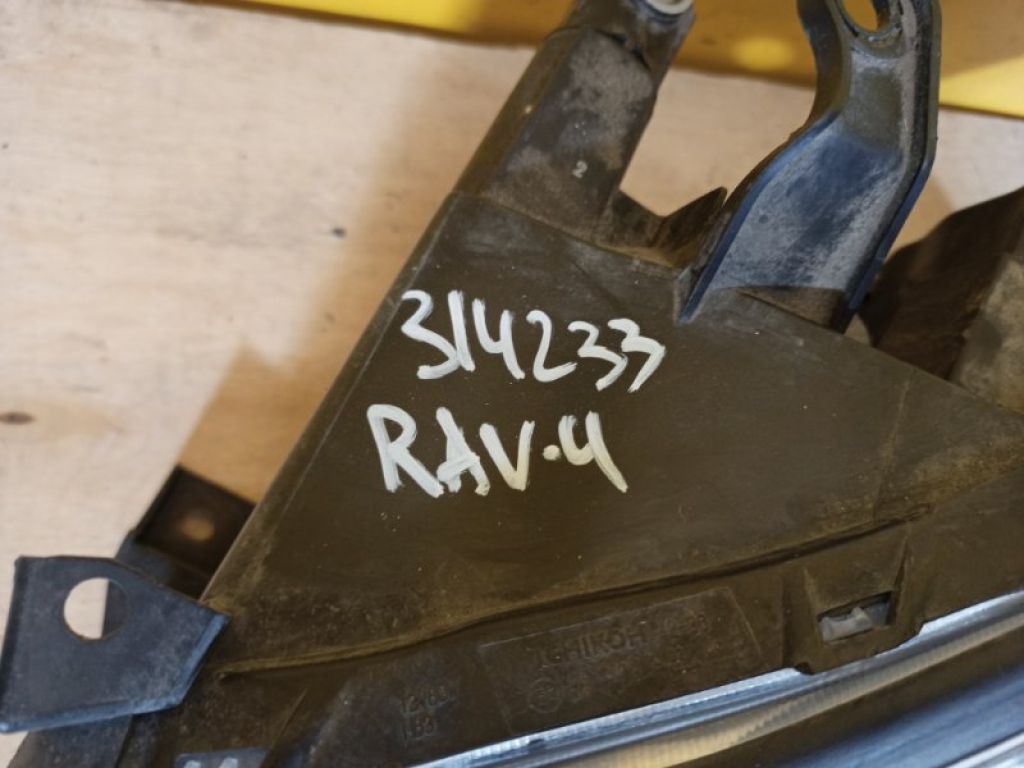 8117042360 | Фара лів. TOYOTA RAV4 05-12 - Фото 2