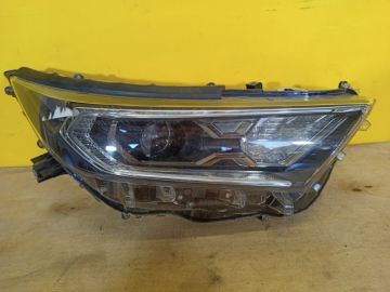 Фара прав. TOYOTA RAV4 18-