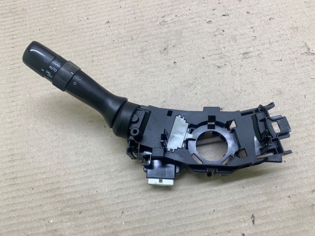 84140-0E030 | Подрулевой переключатель лев. LEXUS RX350/450 09-15