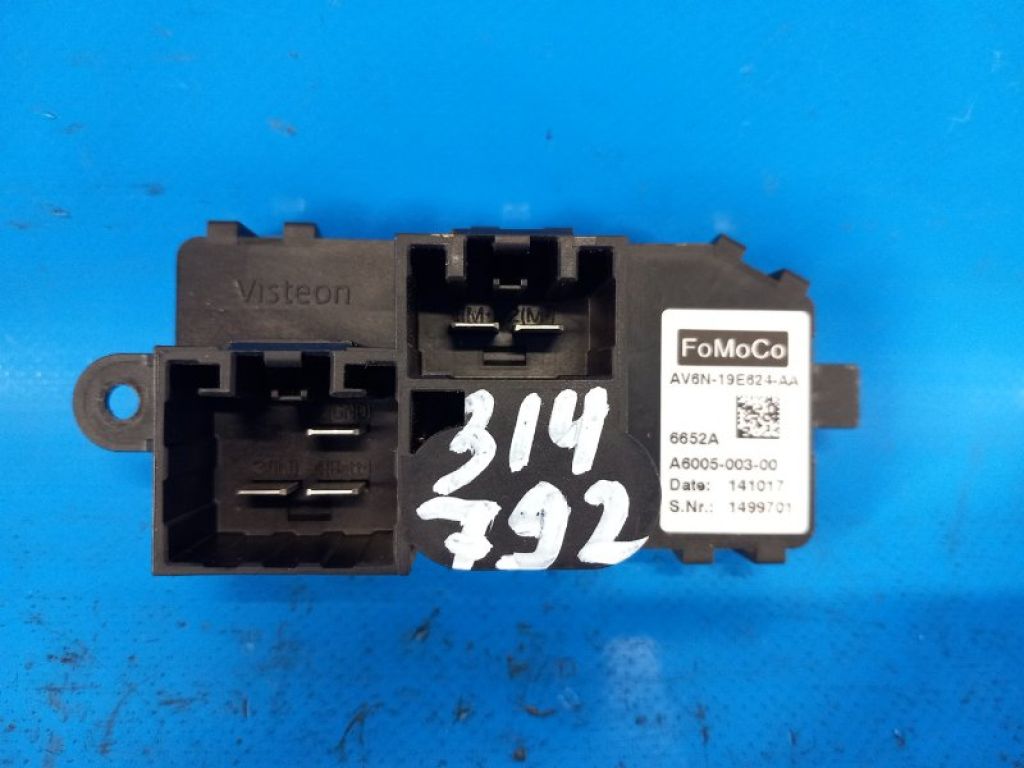 AV6N19E624AA | Резистор пічки FORD FOCUS 10-18