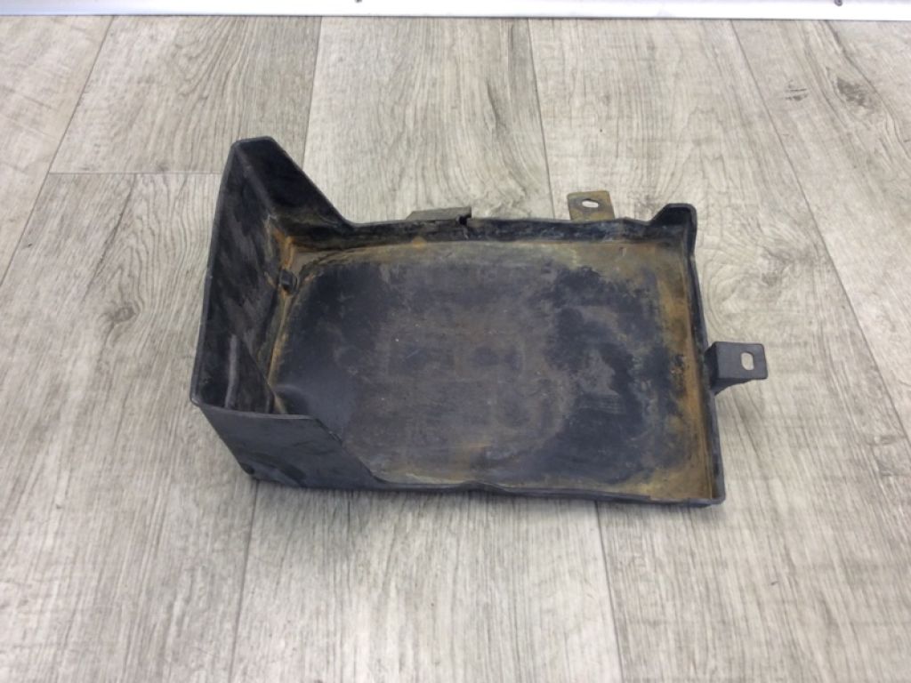 8201A066 | Полиця акумулятора MITSUBISHI OUTLANDER XL 05-13