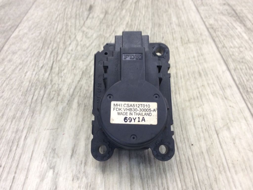 7820A080 | Моторчик заслонки печки MITSUBISHI OUTLANDER XL 05-13