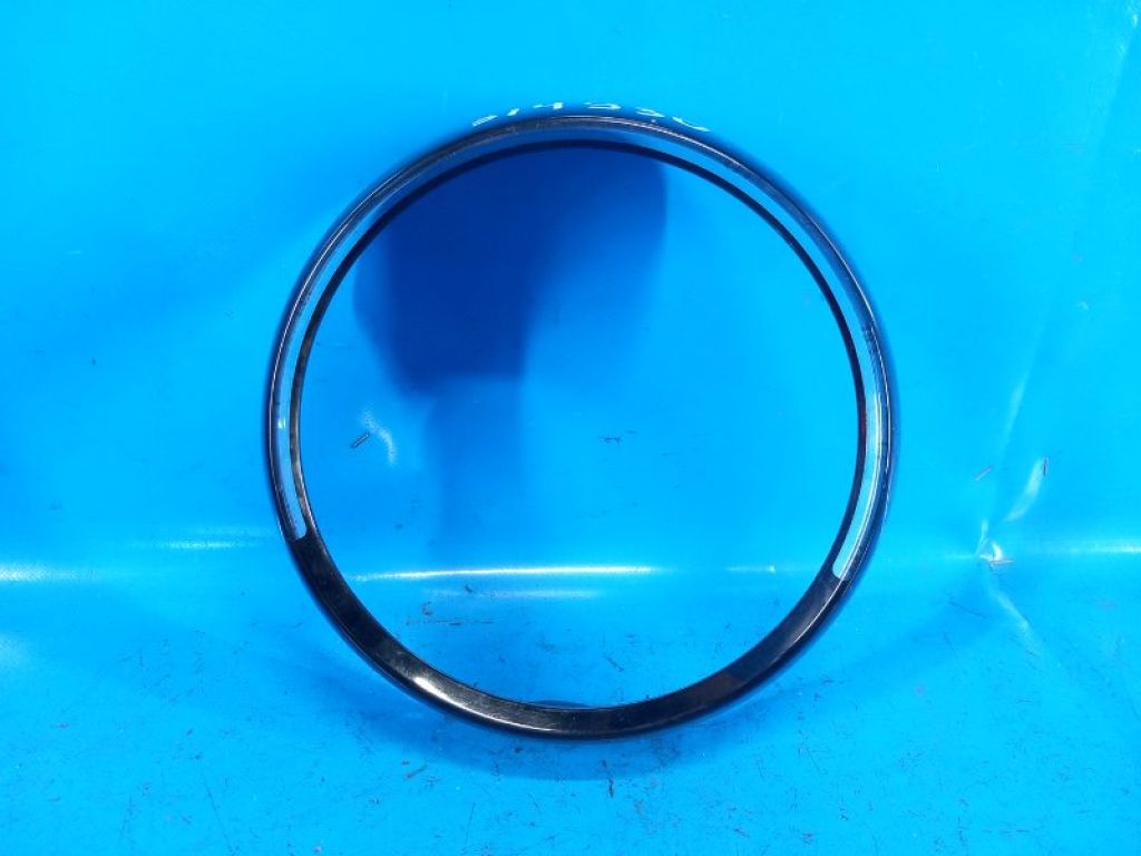 65 50 9 354 400 | Накладка торпедо під магнітолу MINI COOPER (F56) 14-18