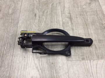 Ручка двері зовнішня передн. прав. MITSUBISHI OUTLANDER XL 05-13