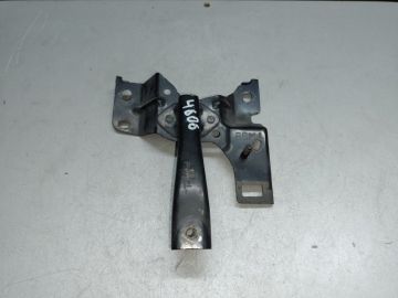 Кронштейн замку капота MAZDA 3 BL 09-13