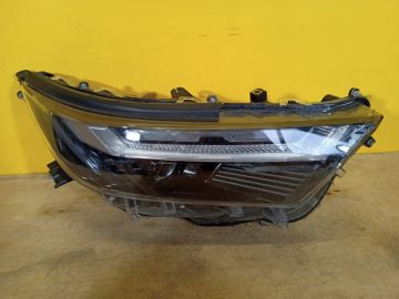 Фара прав. TOYOTA RAV4 18-