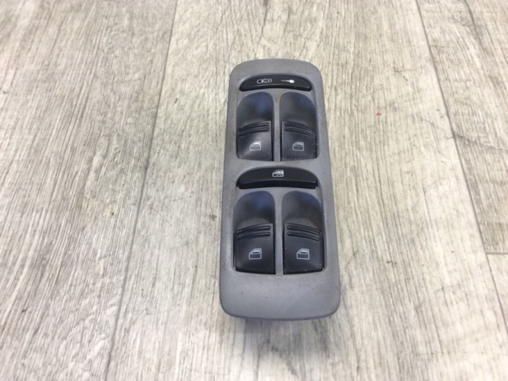 95561315601 | Блок управления стеклоподъемниками PORSCHE CAYENNE 07-10