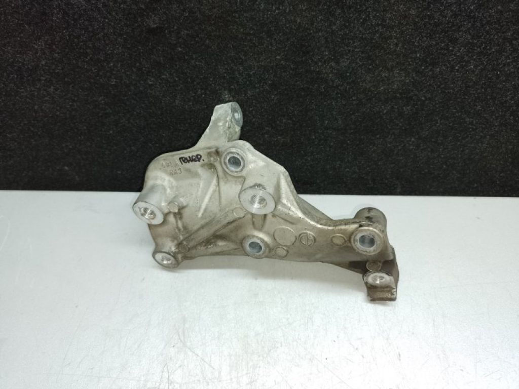 1801A037 | Кронтейн генератора MITSUBISHI OUTLANDER XL 05-13