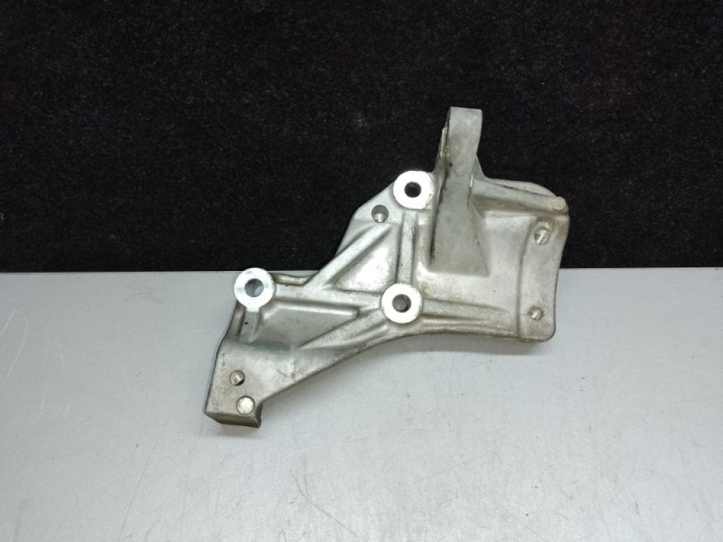 1801A037 | Кронтейн генератора MITSUBISHI OUTLANDER XL 05-13 - Фото 2