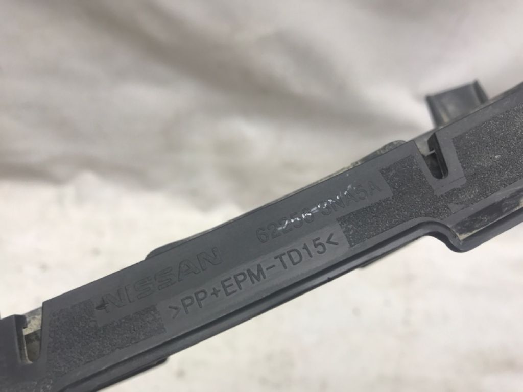 62256-3NA5A | Решетка переднего бампера NISSAN LEAF 10-17 - Фото 2