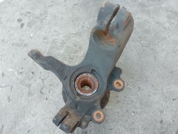 Кулак поворотний передн. лів. MAZDA 3 BL 09-13