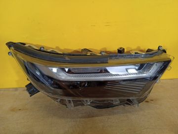 Фара прав. TOYOTA RAV4 18-