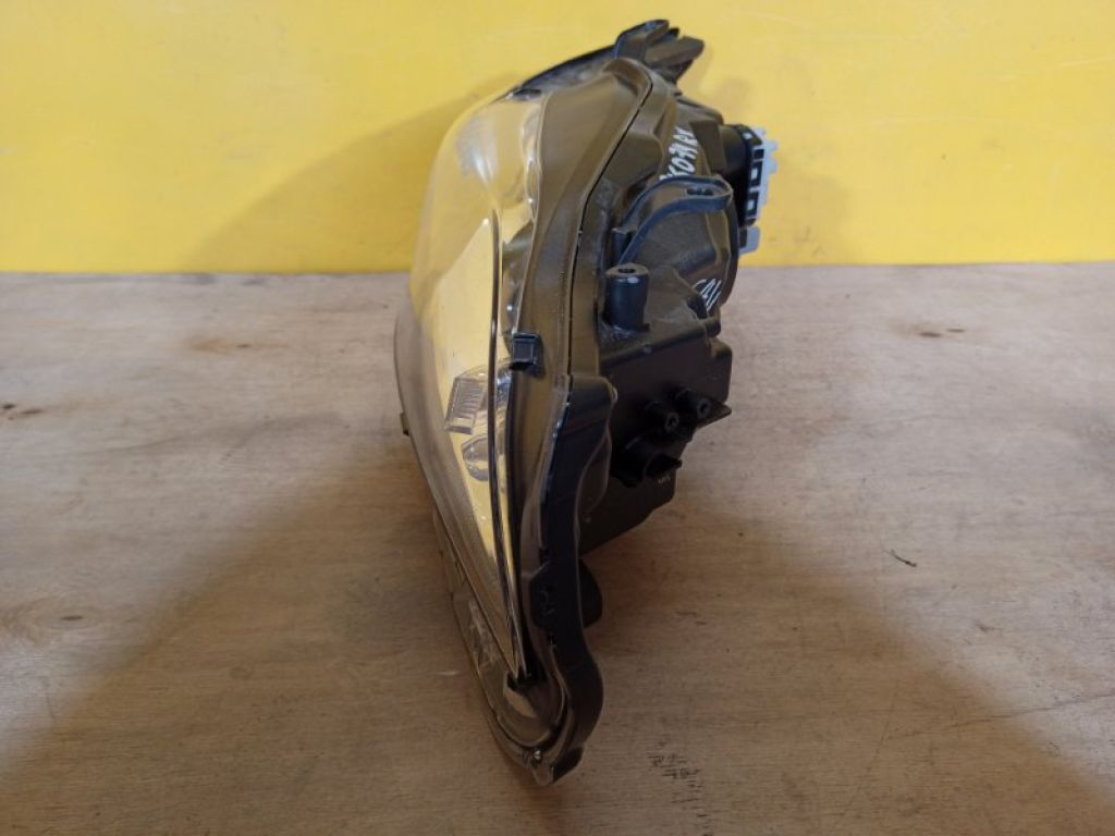 8114576071 | Фара прав. LEXUS CT200 11-17 - Фото 3