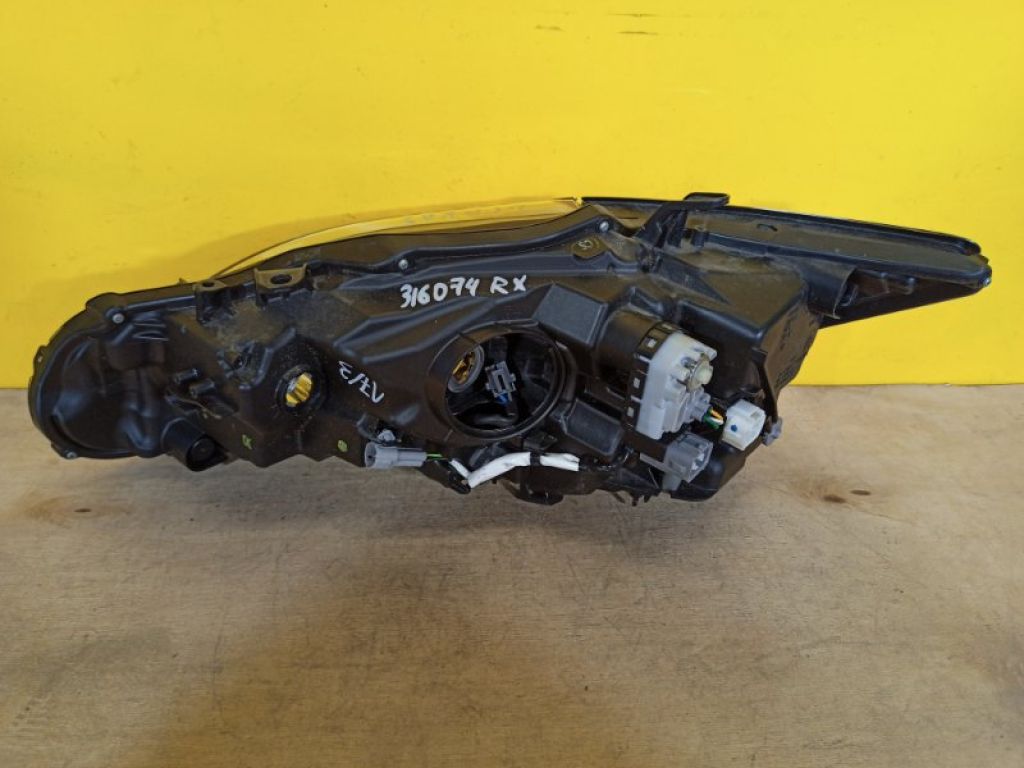 8114576071 | Фара прав. LEXUS CT200 11-17 - Фото 4