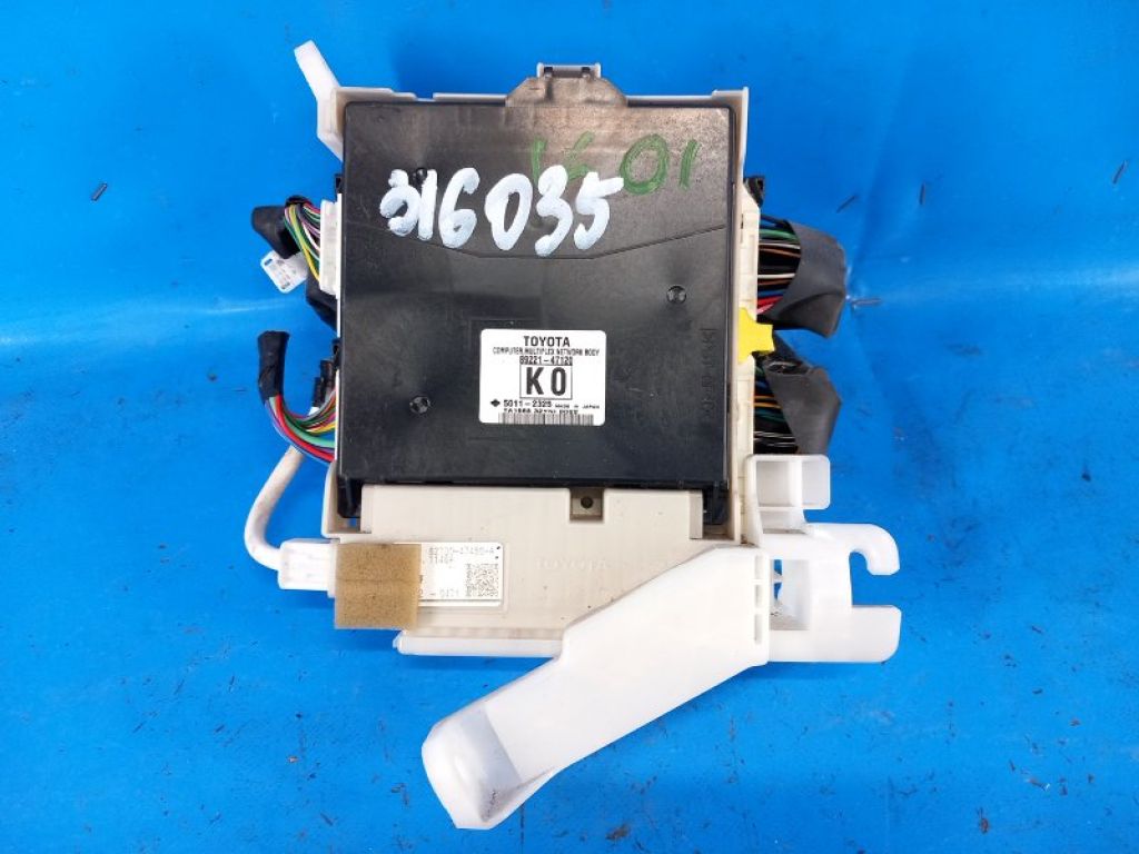 8922147120 | Блок електронний TOYOTA PRIUS - 30 09-17