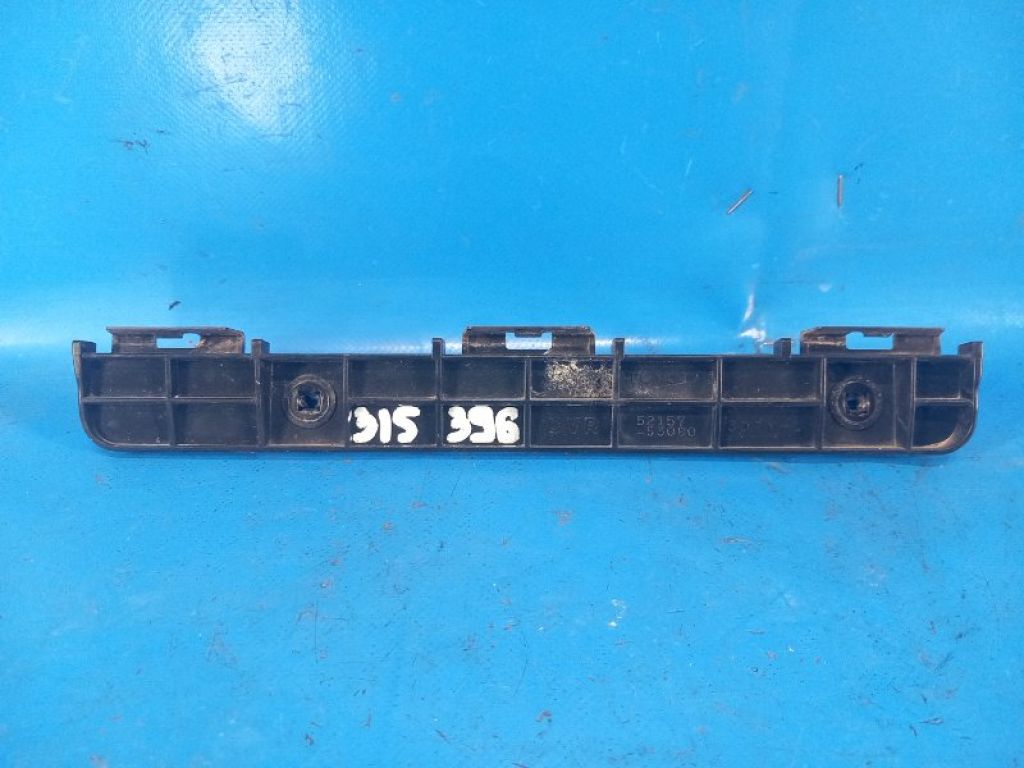 5215753060 | Кронштейн заднього бампера прав. LEXUS IS250/350 05-13