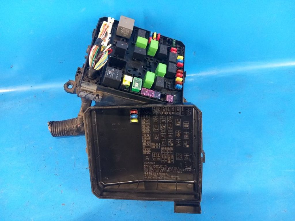8565A012 | Блок предохранителей моторный отсек MITSUBISHI OUTLANDER XL 05-13 - Фото 2