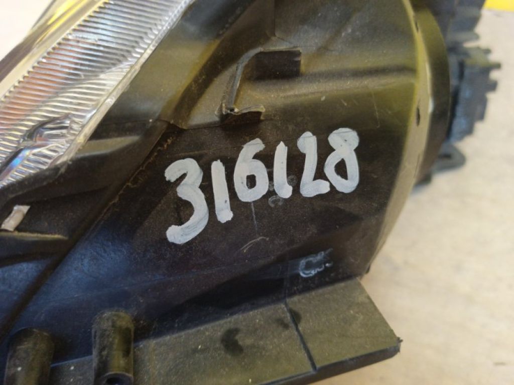 81130-47250 | Фара прав. TOYOTA PRIUS - 30 09-17 - Фото 2