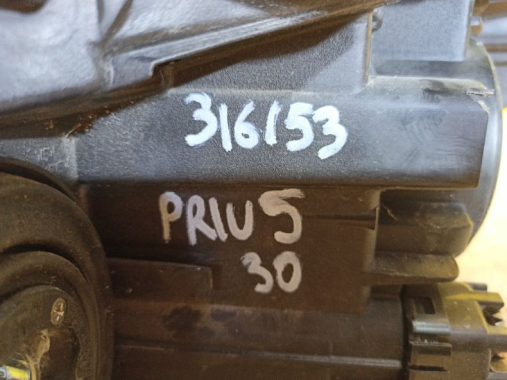 81130-47250 | Фара прав. TOYOTA PRIUS - 30 09-17 - Фото 2