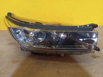 Фара прав. TOYOTA HIGHLANDER 13-19