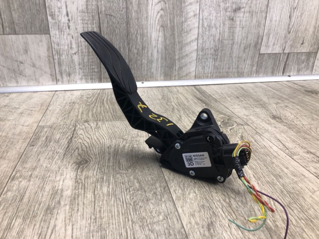 18002-DF30A | Педаль газа NISSAN QASHQAI/ROGUE SPORT 14-