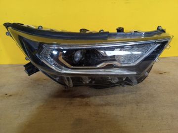 Фара прав. TOYOTA RAV4 18-