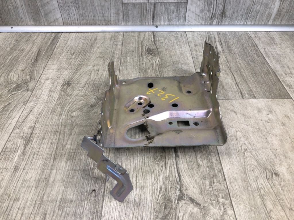 23714-6MR0A | Полка аккумулятора NISSAN QASHQAI/ROGUE SPORT 14-