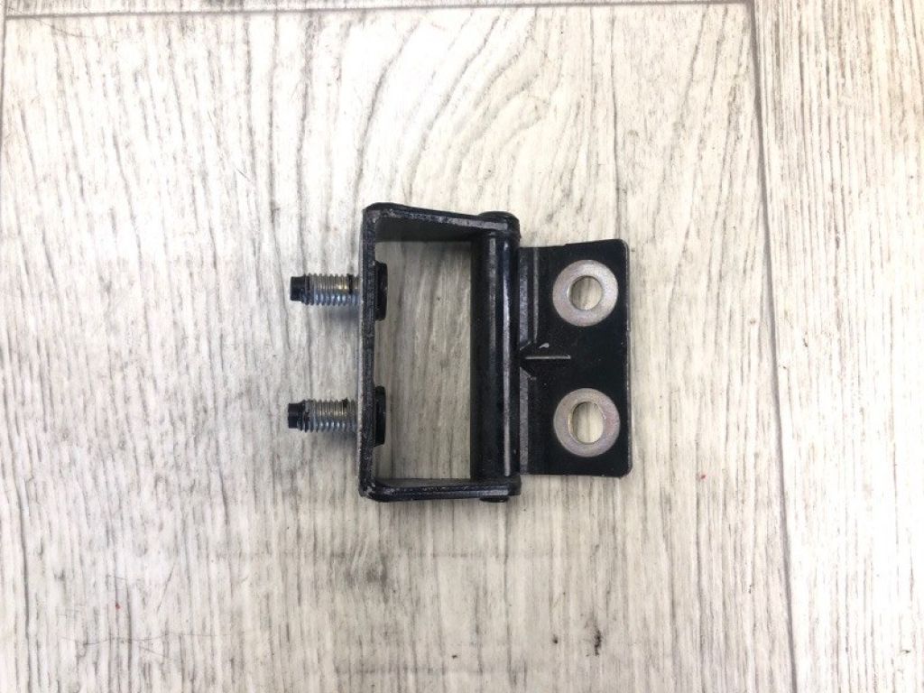 90400-6MA0A | Петля кришки багажника NISSAN QASHQAI/ROGUE SPORT 14-