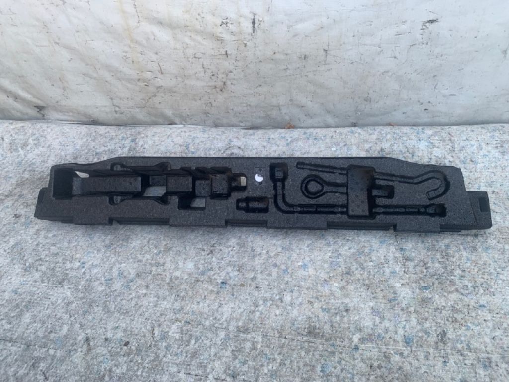 84541-TZ5-A02 | Скринька інструментальна ACURA MDX (YD3) 13-21