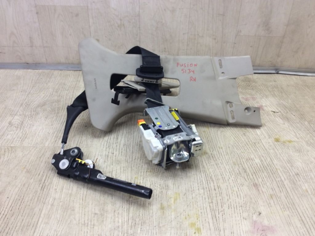 HG9Z-54611B08-AA | Ремень безопасности передн. прав. FORD FUSION 14-