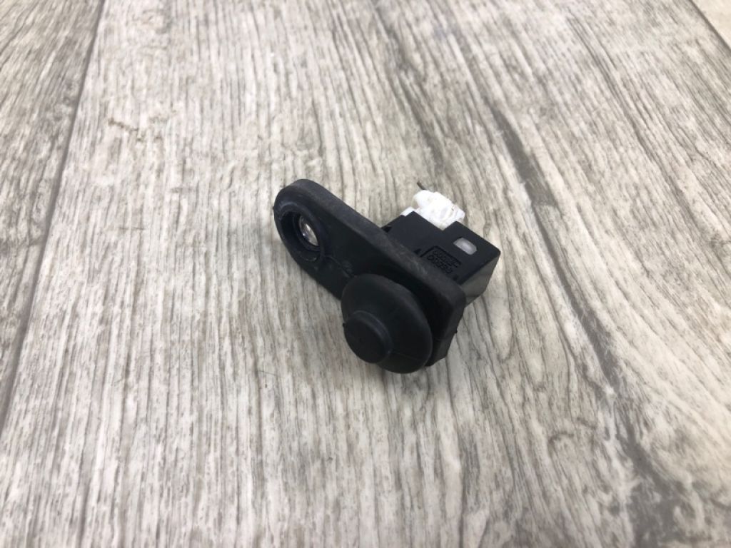 935601M500 | Датчик відкриття дверей KIA FORTE/CERATO TD 08-13