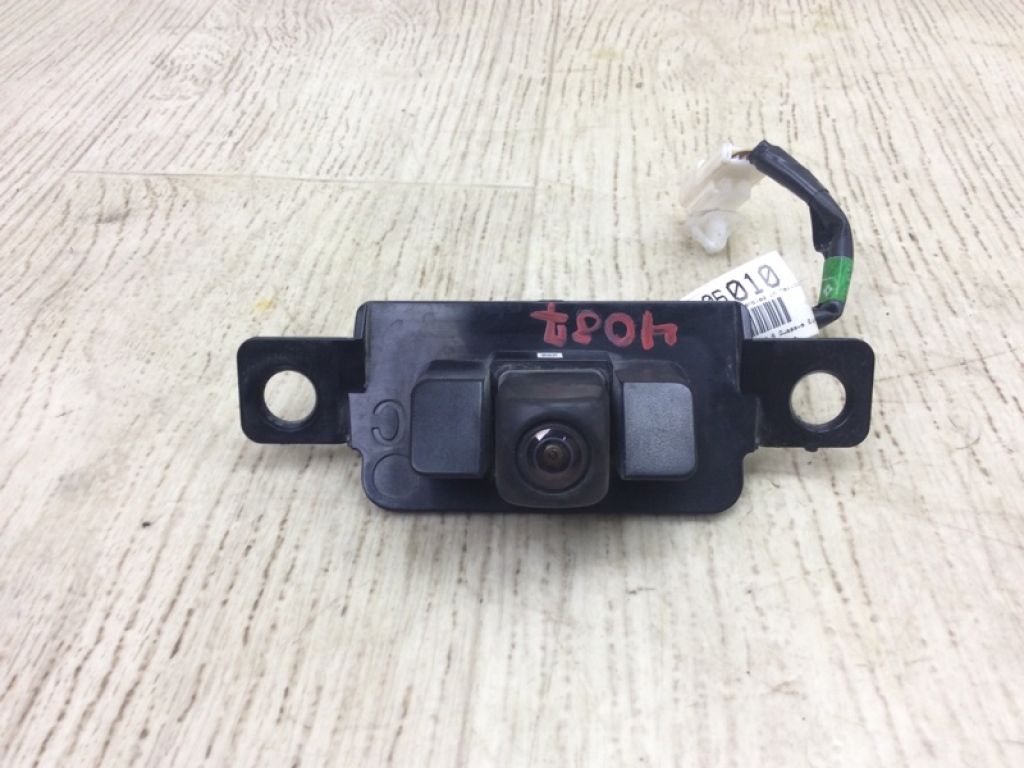 8679006090 | Камера заднього виду TOYOTA CAMRY 70 17-