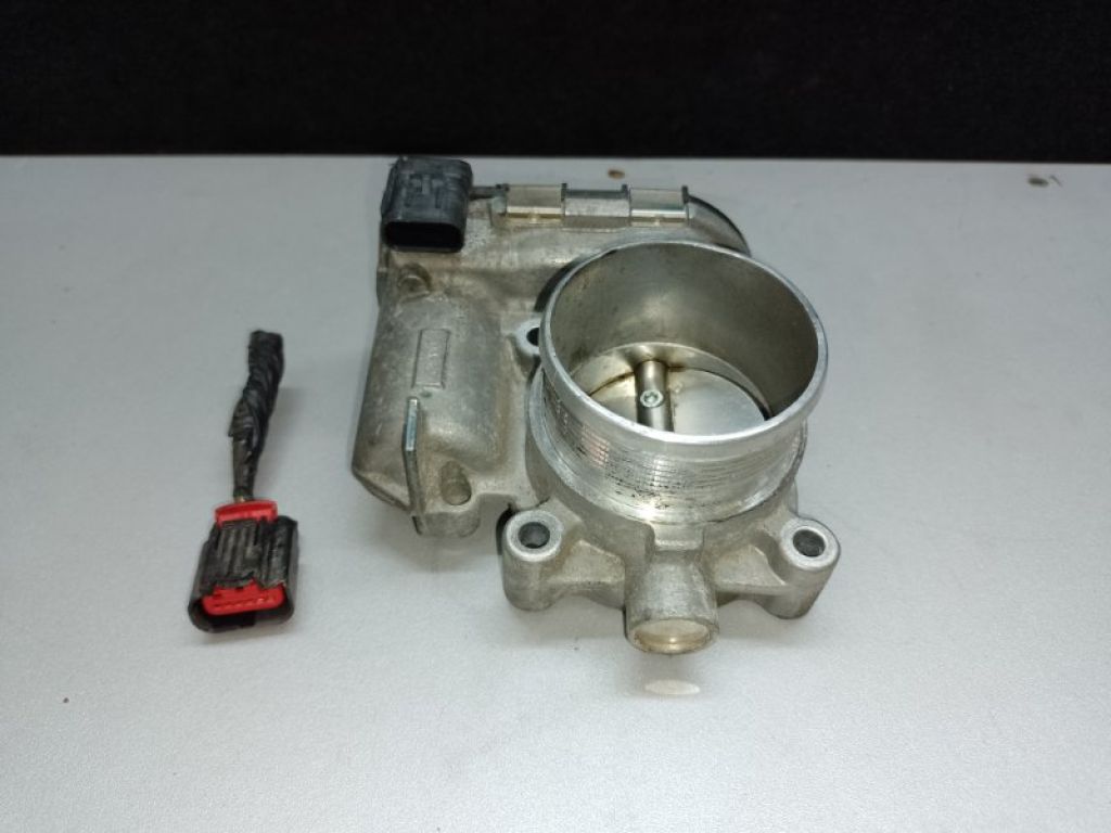 DS7Z-9E926-C | Дросельна заслінка FORD FOCUS 10-18