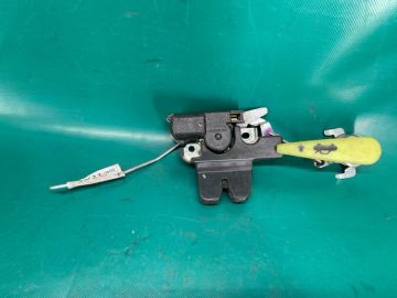 Замок крышки багажника TOYOTA CAMRY 30 02-06