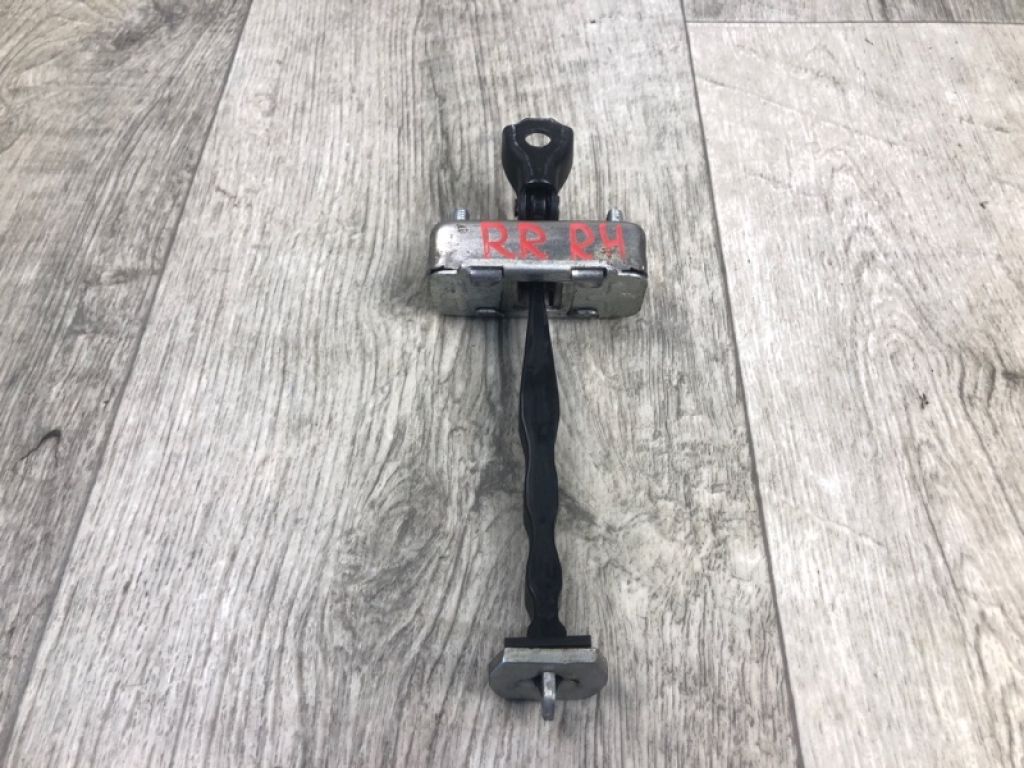 824304GA0A | Обмежувач дверей задн. прав. INFINITI Q50 15-20 - Фото 3