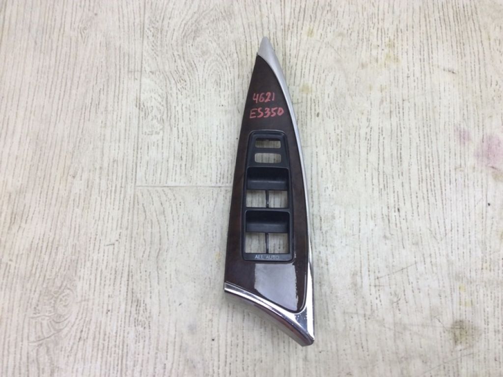 7424033090E1 | Накладка кнопок склопідйомника передн. лів. LEXUS ES350 06-12