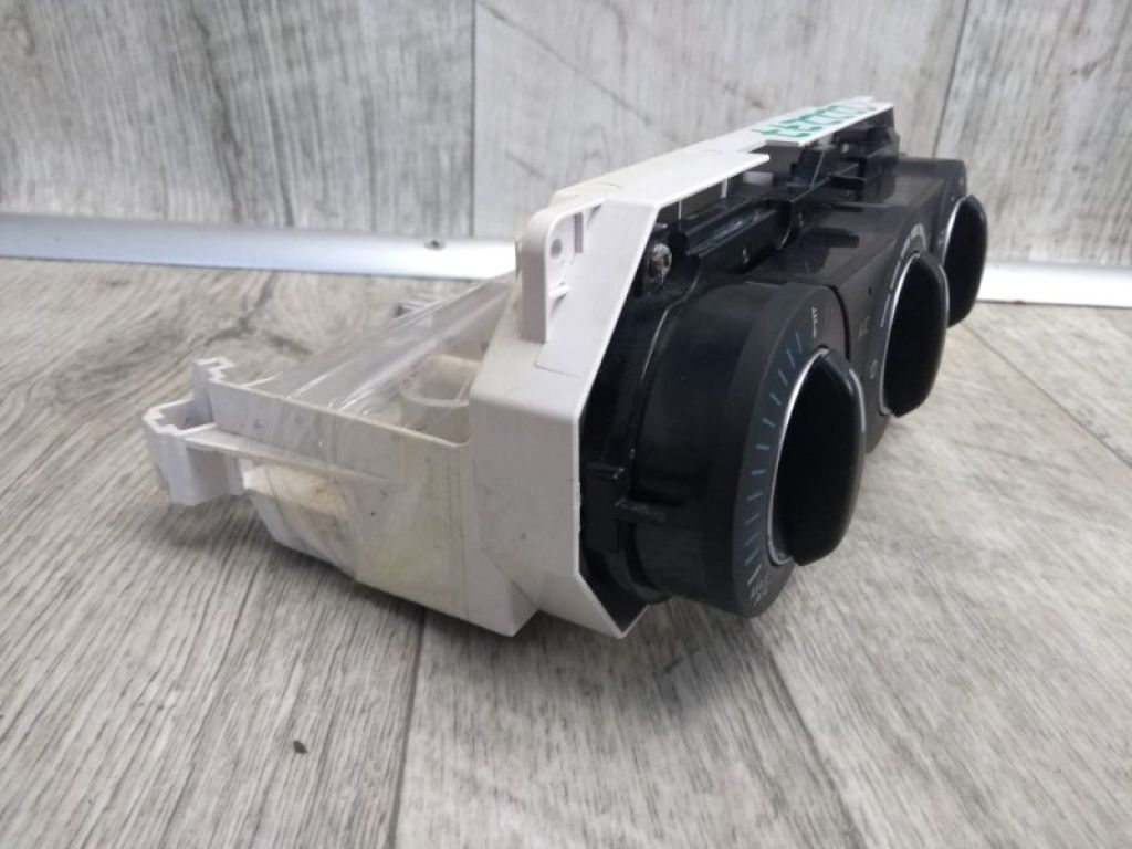 BHP3-61-190B | Блок керування піччю MAZDA 3 BM 13-19 - Фото 4