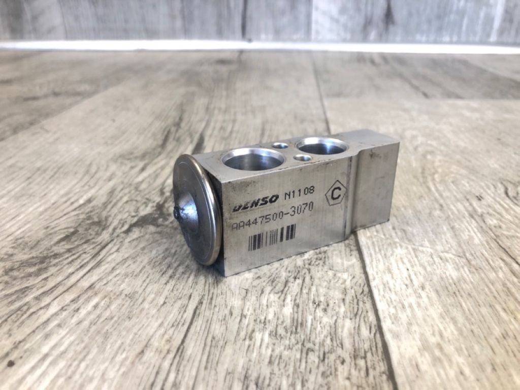 73531AG07A | Клапан кондиціонера SUBARU LEGACY 09-15 BM