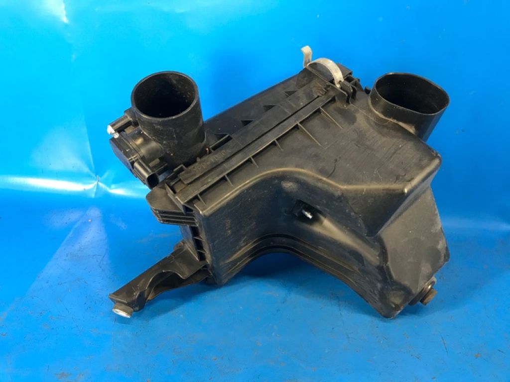 1770037261 | Корпус повітряного фільтра TOYOTA PRIUS PLUS 11-14 - Фото 2